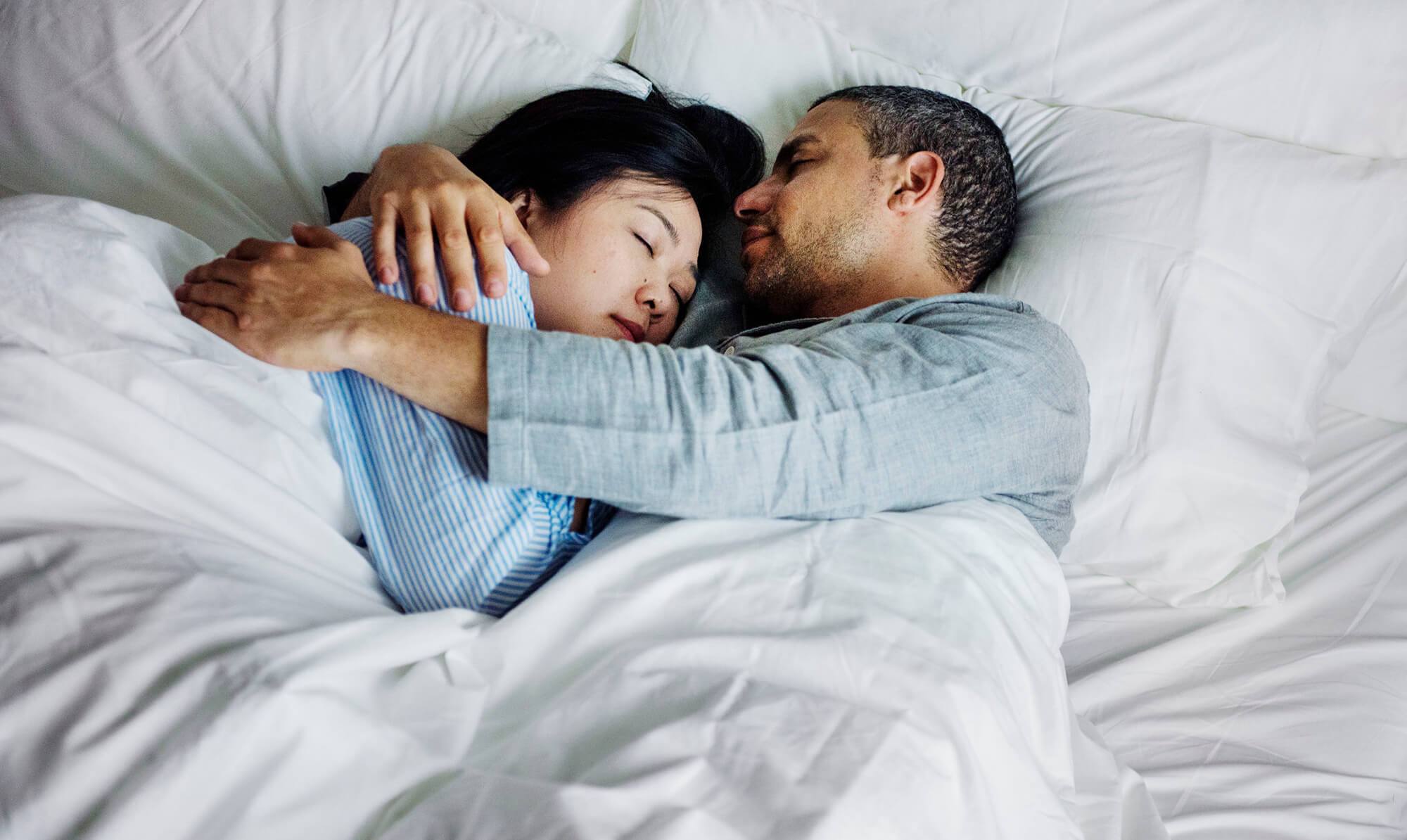 How to Sleep Well as a Couple