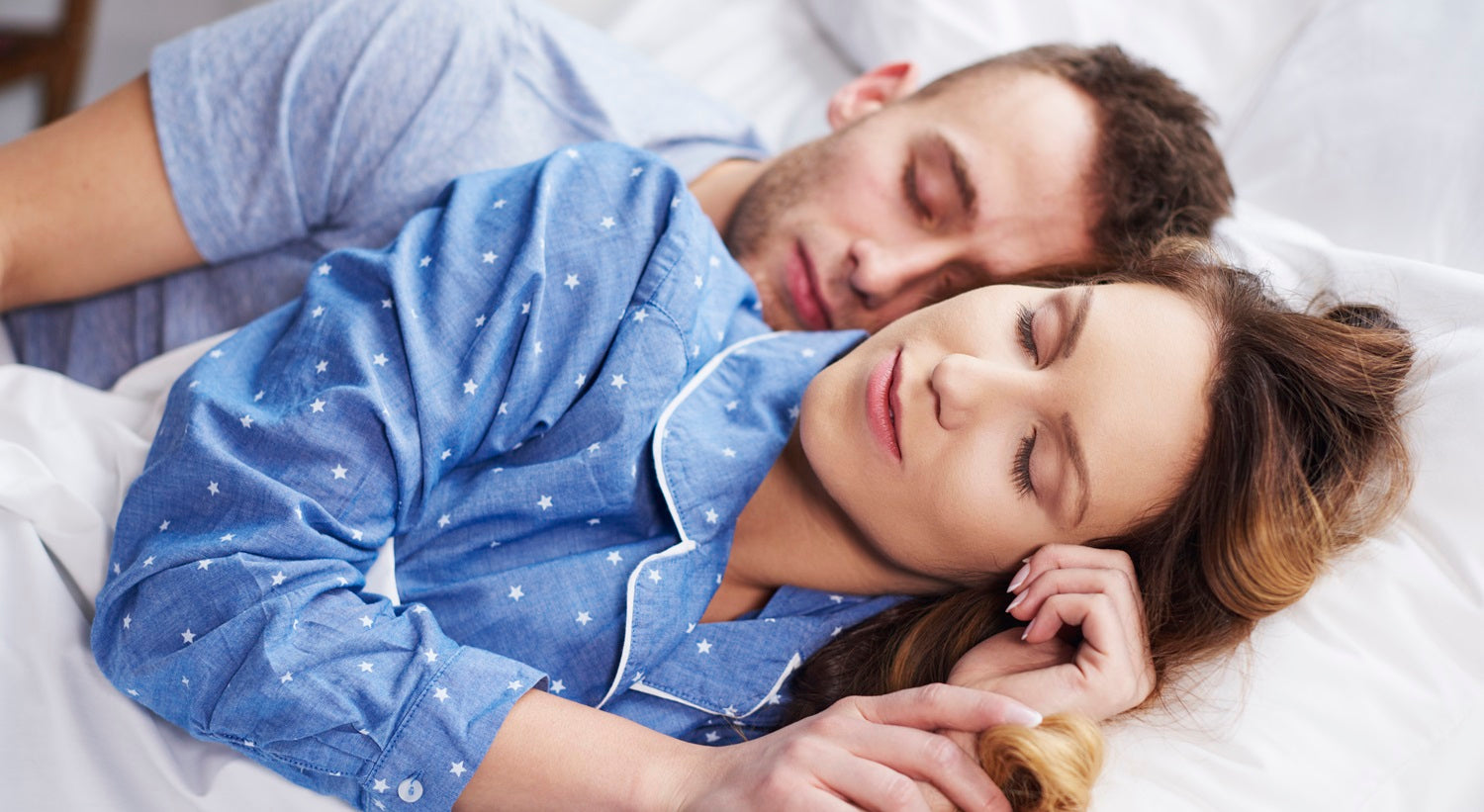 How to Sleep Peacefully with a Snoring Partner